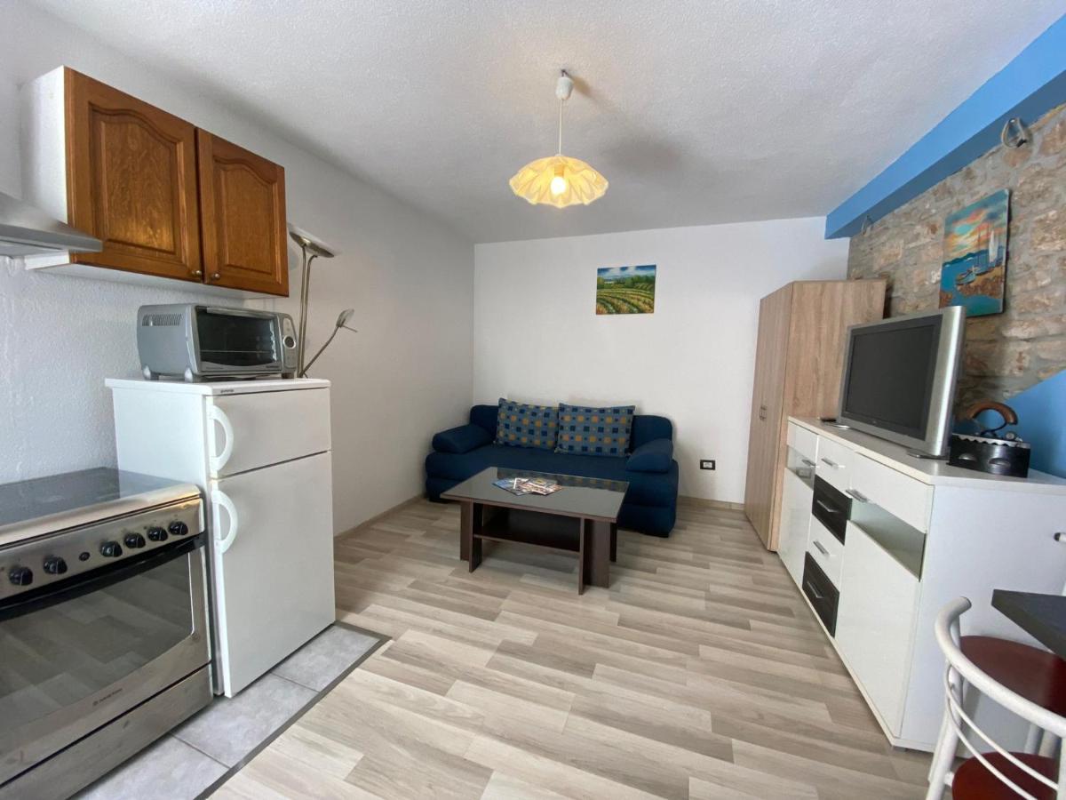 Studio Apartment Elsa Galižana المظهر الخارجي الصورة
